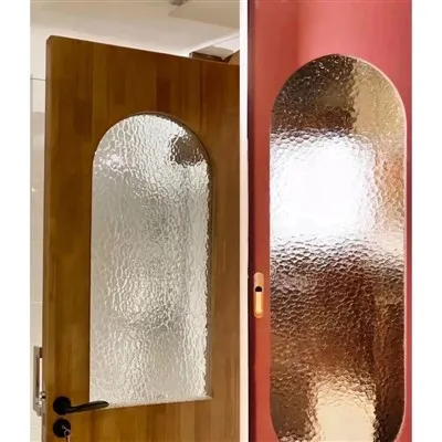 Kaca Berlapis Ganda Bercorak